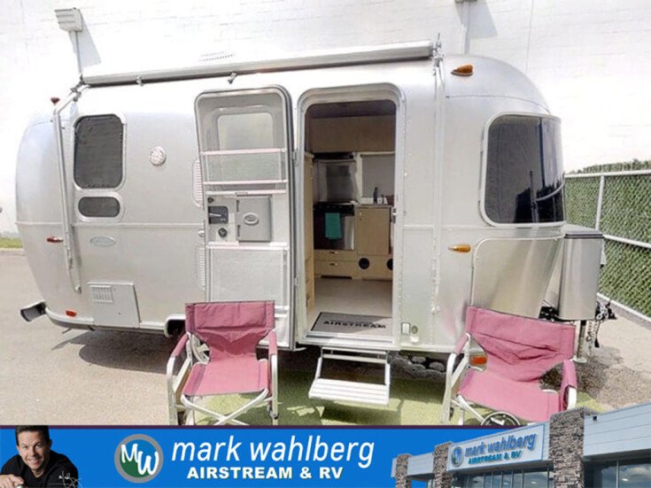Thumbnail Photo undefined for 2017 Airstream Flying Cloud